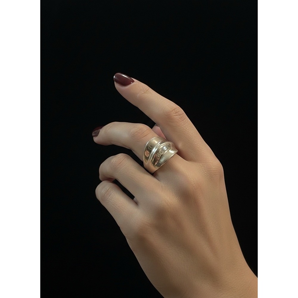 9.25 Sterling Silver Heavy Ribbed Ring Size 6.5‎